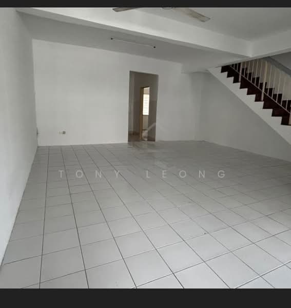 PUNCAK JALIL 2 STOREY FOR RENT , untuk Untuk Disewa - RM 1,600 /bulan, Mac 2026 - Living Room - PropertyGuru.com.my