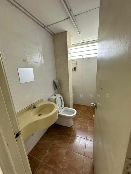 Condominium for Sale at Platinum Hill PV 5 - Justin Chong - Bathroom - PropertyGuru.com.my