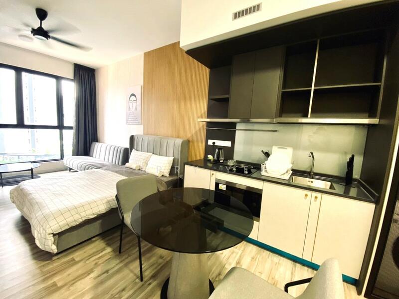 Servis Apartment untuk Dijual di Millerz Square Serviced Residence - Terry Yee - Kitchen - PropertyGuru.com.my