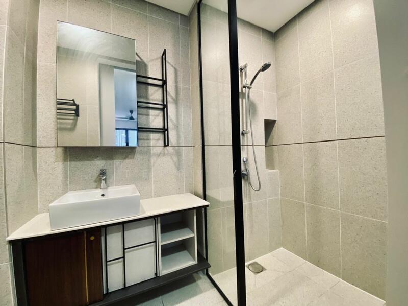 Servis Apartment untuk Dijual di Millerz Square Serviced Residence - Terry Yee - Bathroom - PropertyGuru.com.my