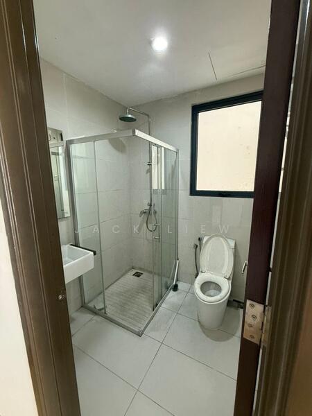 Condominium for Rent at Amberside @ Country Garden Danga Bay - Jack Liew - Bathroom - PropertyGuru.com.my