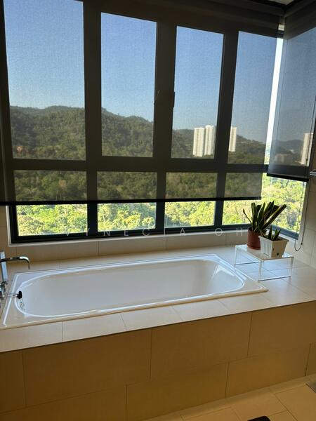 Valencia Residence untuk Untuk Dijual - RM 1,300,000, Feb 2026 - Bathroom - PropertyGuru.com.my