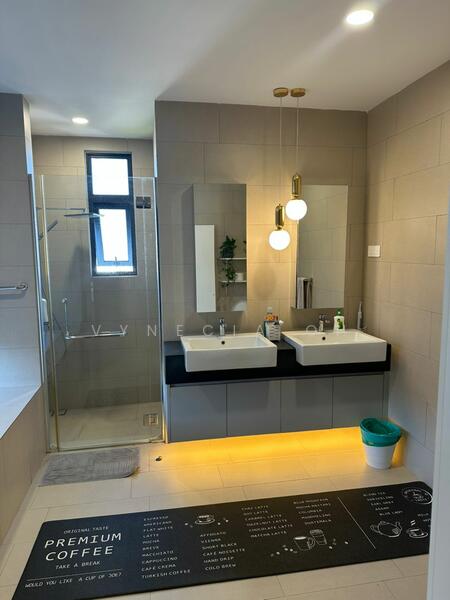 Valencia Residence untuk Untuk Dijual - RM 1,300,000, Feb 2026 - Bathroom - PropertyGuru.com.my