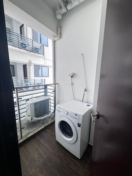 Condominium for Rent at Kings Bay @ Country Garden Danga Bay - Jack Liew - Balcony - PropertyGuru.com.my