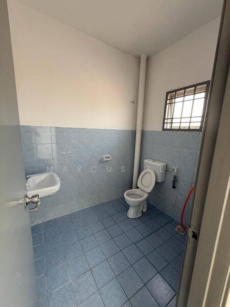 Rumah Teres 2 Tingkat untuk Dijual di Bandar Bistari Perdana (Pasir Gudang) - Marcus Tey - Bathroom - PropertyGuru.com.my