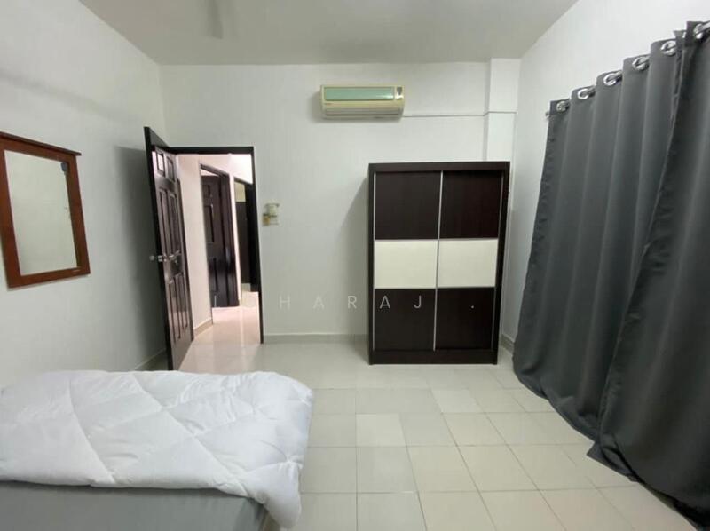 Condominium for Sale at Suriamas - Loharaj . - Bedroom - PropertyGuru.com.my