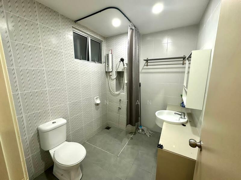 Apartment for Sale at Austin Suites (Permata Austin) - Win Tan - Bathroom - PropertyGuru.com.my