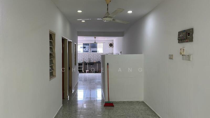 2-Storey Freehold Shoplot for Sale – Taman Senangin, Kulim untuk Untuk Dijual - RM 520,000, Apr 2026 - Corridor - PropertyGuru.com.my