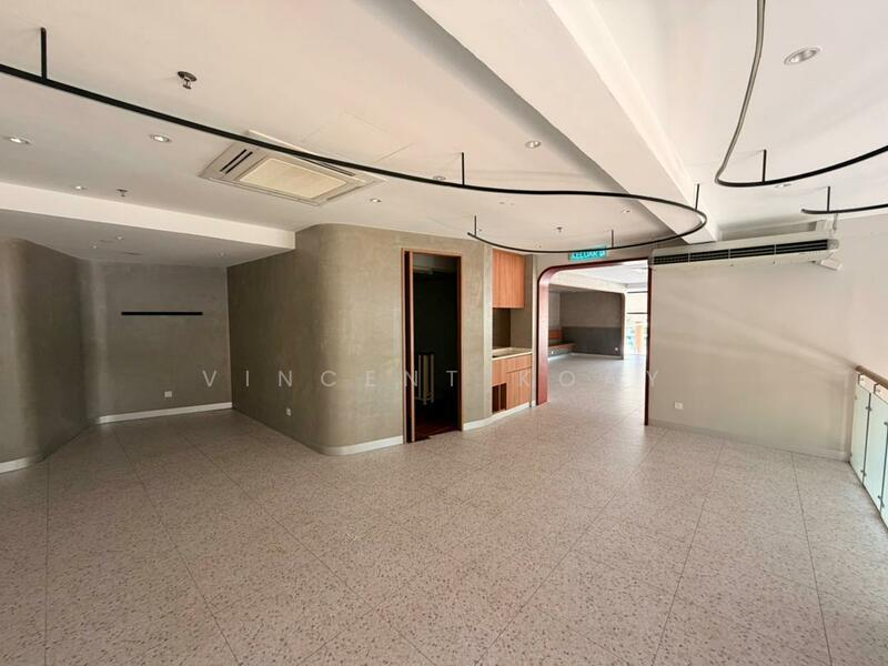 2 Link Shoplots with 2 Storey @ Batu Ferringhi untuk Untuk Disewa - RM 14,000 /bulan, Apr 2026 - Interior - PropertyGuru.com.my