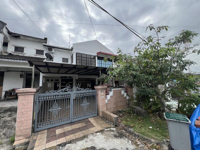 2-storey Terraced House for Sale in Taman Desa Cemerlang (Ulu Tiram) - Brown Cheng - Exterior - PropertyGuru.com.my