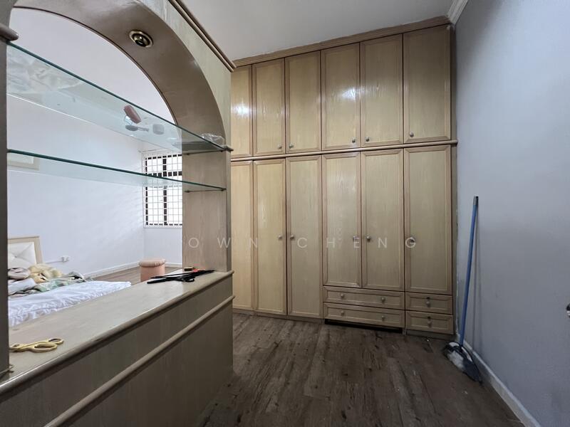 2-storey Terraced House for Sale in Taman Desa Cemerlang (Ulu Tiram) - Brown Cheng - Bedroom - PropertyGuru.com.my