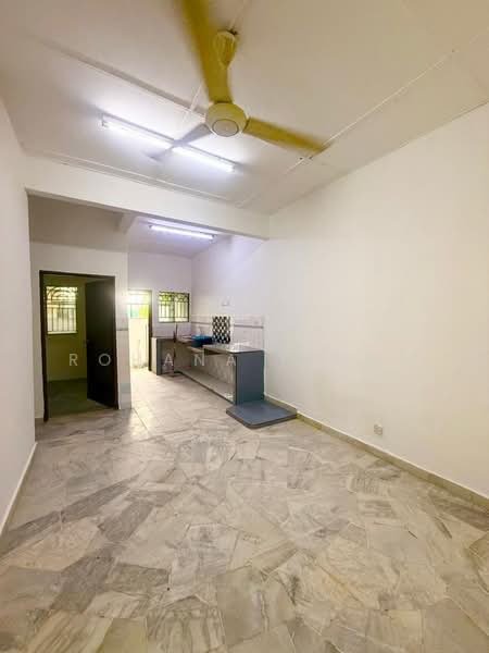 Single Storey Meru Klang - Freehold Open - Back Yard untuk Untuk Dijual - RM 300,000, Mac 2026 - Kitchen - PropertyGuru.com.my