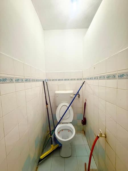 Single Storey Meru Klang - Freehold Open - Back Yard untuk Untuk Dijual - RM 300,000, Mac 2026 - Bathroom - PropertyGuru.com.my