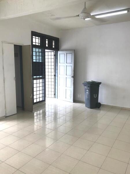2-storey Terraced House for Sale in Taman Desa Cemerlang (Ulu Tiram) - Jack Cheu - Living Room - PropertyGuru.com.my