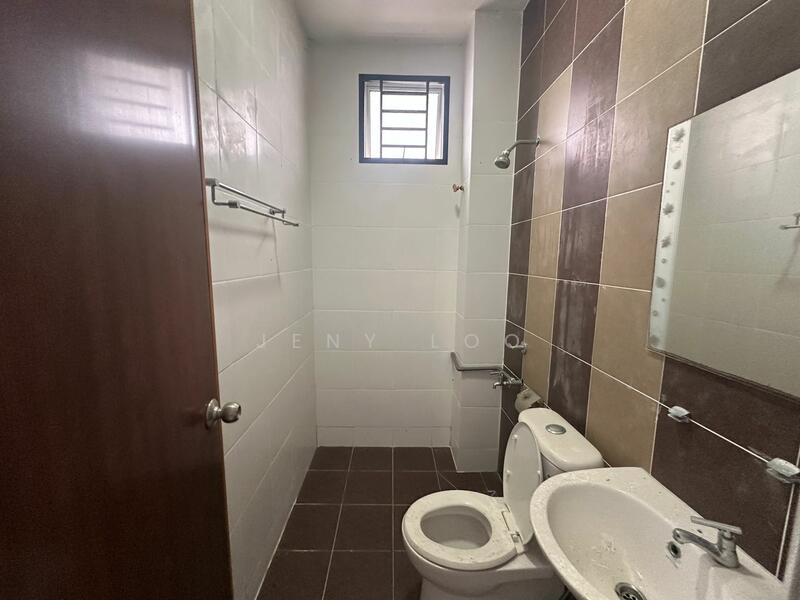 2-storey Terraced House for Sale in Johor Bahru (Johor) - Jeny Loo - Bathroom - PropertyGuru.com.my