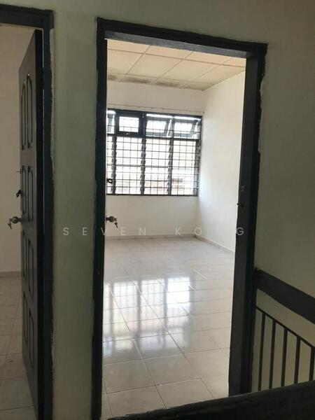 2-storey Terraced House for Sale in Taman Desa Cemerlang (Ulu Tiram) - Seven Kong - Interior - PropertyGuru.com.my