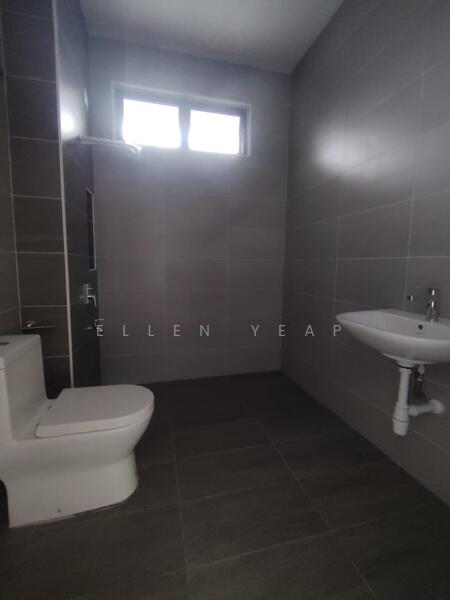 Cluster House for Sale in Kulai (Johor) - Ellen Yeap - Bathroom - PropertyGuru.com.my
