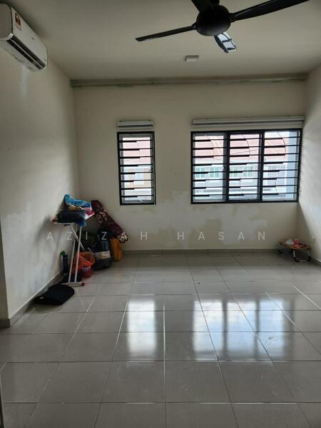 Greenwoods Keranji 2 @ Salak Perdana untuk Untuk Dijual - RM 565,000, Mac 2026 - Living Room - PropertyGuru.com.my