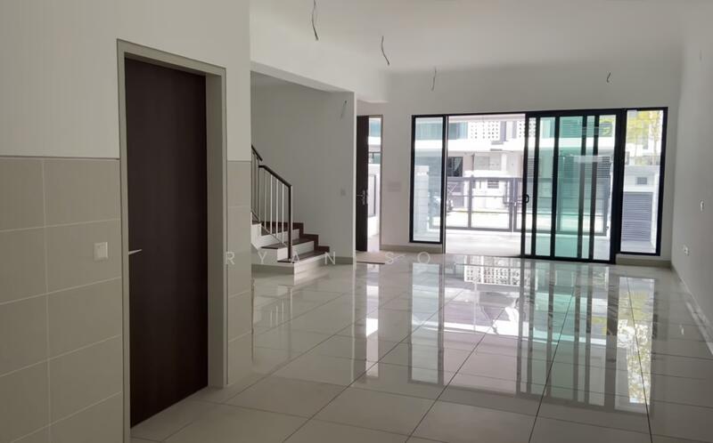 2-storey Terraced House for Sale in Denai Alam (Shah Alam) - Ryan Soo - Living Room - PropertyGuru.com.my