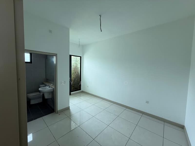 2-storey Terraced House for Sale in Denai Alam (Shah Alam) - Ryan Soo - Bathroom - PropertyGuru.com.my