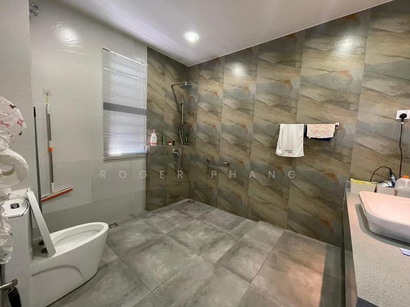 Zero-Lot Bungalow for Sale in Subang Jaya (Selangor) - Roger Phang - Bathroom - PropertyGuru.com.my