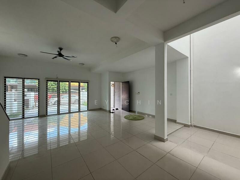2-storey Terraced House for Sale in Alam Impian (Shah Alam) - Boey Chin - Living Room - PropertyGuru.com.my