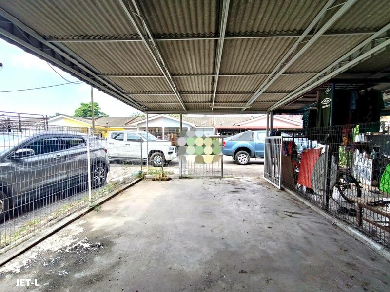 2-storey Terraced House for Sale in Klang (Selangor) - Loke . - Car Park - PropertyGuru.com.my