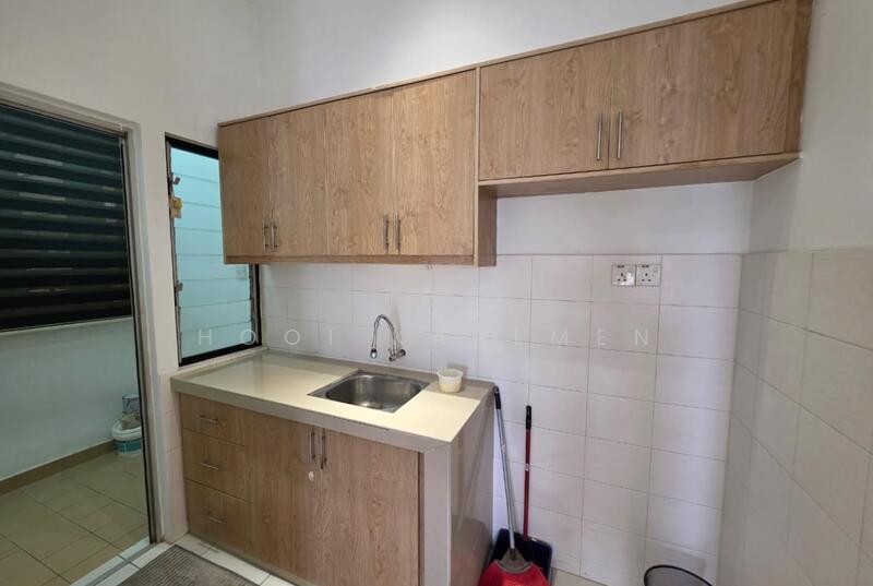 Service Residence for Sale at Serviced Residence @ Pelangi Damansara Sentral - Hooi Karlmen - Kitchen - PropertyGuru.com.my