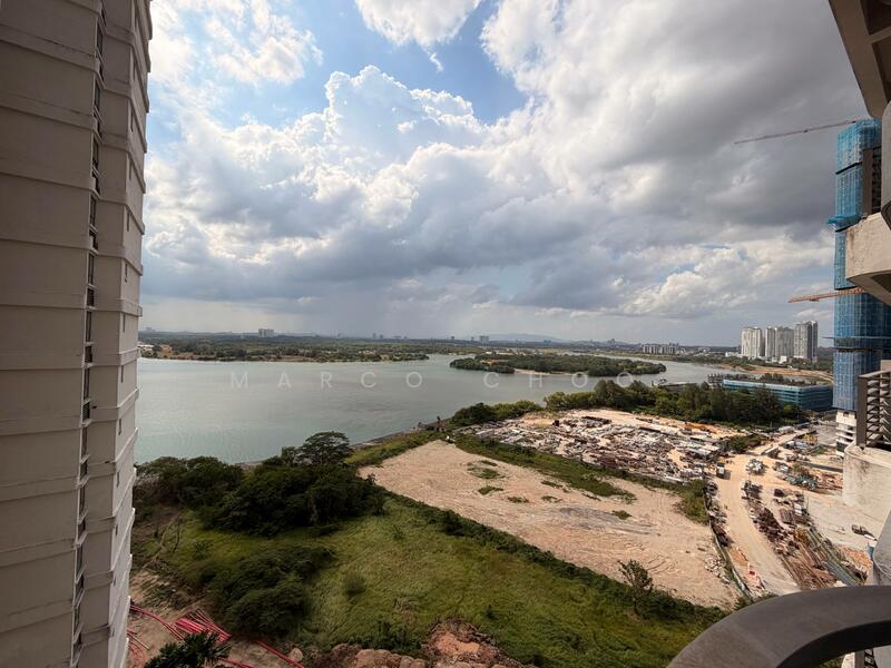 Royal Strand @ Country Garden Danga Bay untuk Untuk Dijual - RM 530,000, Mac 2026 - Exterior - PropertyGuru.com.my