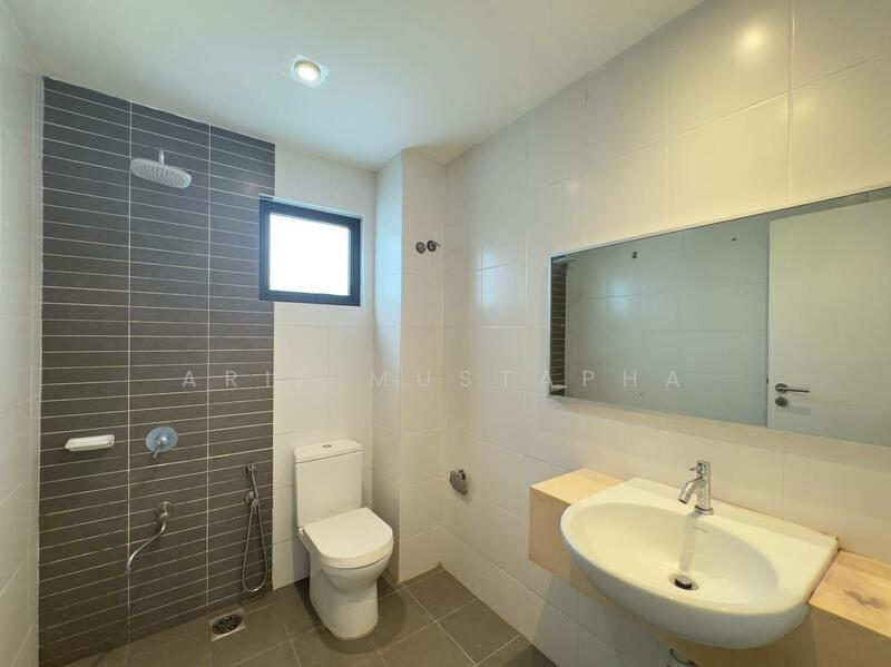 3-storey Terraced House for Sale in Cyberjaya (Selangor) - Arif Mustapha - Bathroom - PropertyGuru.com.my