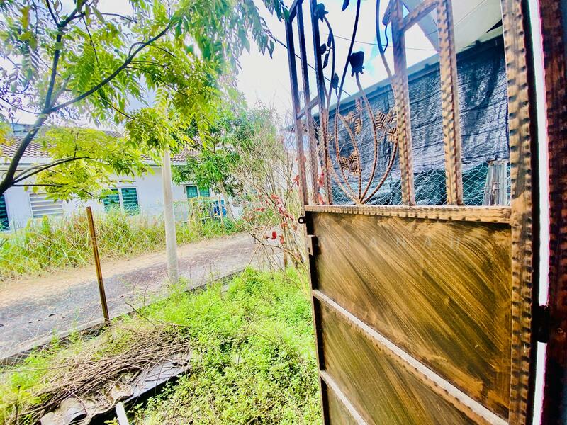 1-storey Terraced House for Sale in Kampung Batu 9 Kebun Baru (Telok Panglima Garang) - Sariza Hartanah - PropertyGuru.com.my