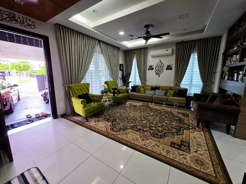 3-storey Terraced House for Sale in Alam Impian (Shah Alam) - Syima Ahmad - Living Room - PropertyGuru.com.my