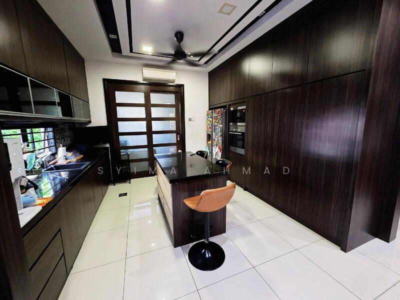 3-storey Terraced House for Sale in Alam Impian (Shah Alam) - Syima Ahmad - Kitchen - PropertyGuru.com.my