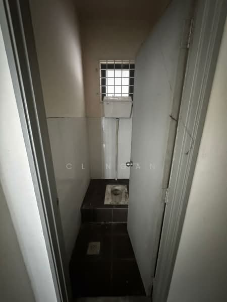 C180 Dataran Traders Square Cheras untuk Untuk Disewa - RM 3,500 /bulan, Mac 2026 - Bathroom - PropertyGuru.com.my