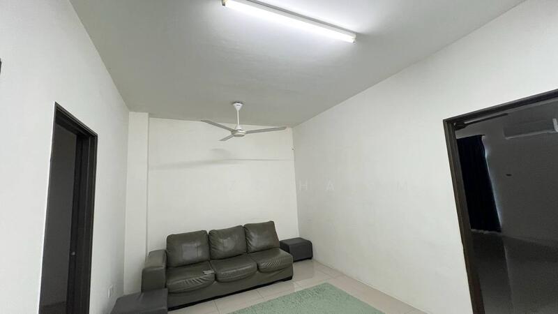 Saujana KLIA untuk Untuk Disewa - RM 1,900 /bulan, Feb 2026 - Living Room - PropertyGuru.com.my