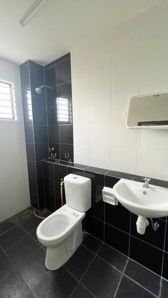 Saujana KLIA untuk Untuk Disewa - RM 1,900 /bulan, Feb 2026 - Bathroom - PropertyGuru.com.my