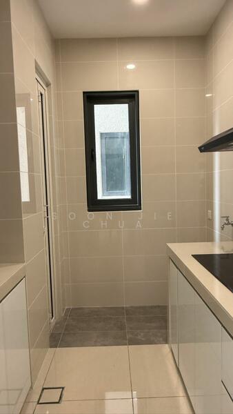 Wet Kitchen and Yard