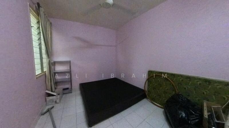 Teratai Apartment @ Taman Sutera untuk Untuk Dijual - RM 280,000, Mac 2026 - Bedroom - PropertyGuru.com.my