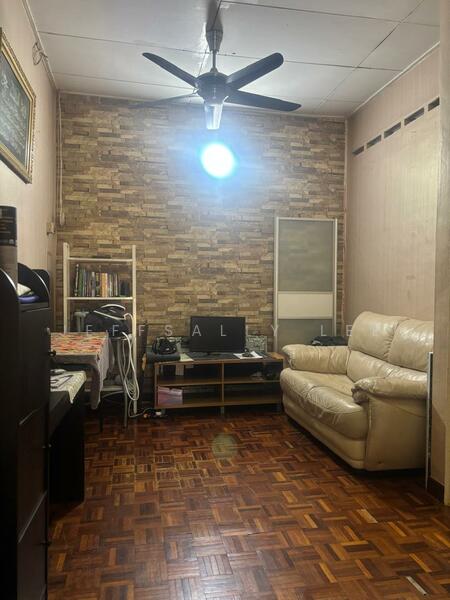 2-storey Terraced House for Sale in Subang Jaya (Selangor) - JeffSally Lee - Living Room - PropertyGuru.com.my