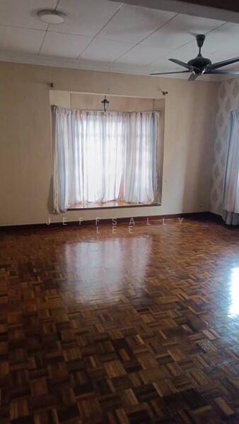2-storey Terraced House for Sale in Subang Jaya (Selangor) - JeffSally Lee - Living Room - PropertyGuru.com.my