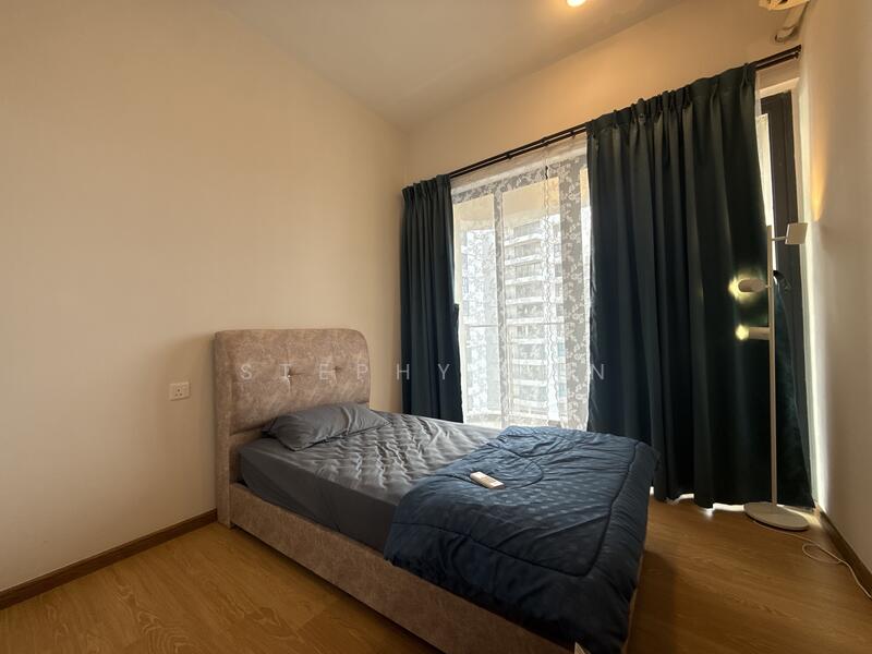 Condominium for Rent at Kings Bay @ Country Garden Danga Bay - Stephy Tan - Bedroom - PropertyGuru.com.my