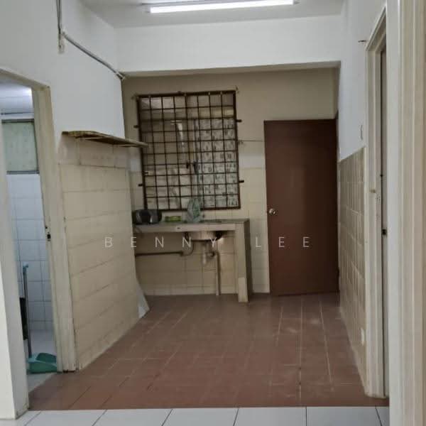 Flat for Rent at Taman Harmoni Indah - Benny Lee - Kitchen - PropertyGuru.com.my
