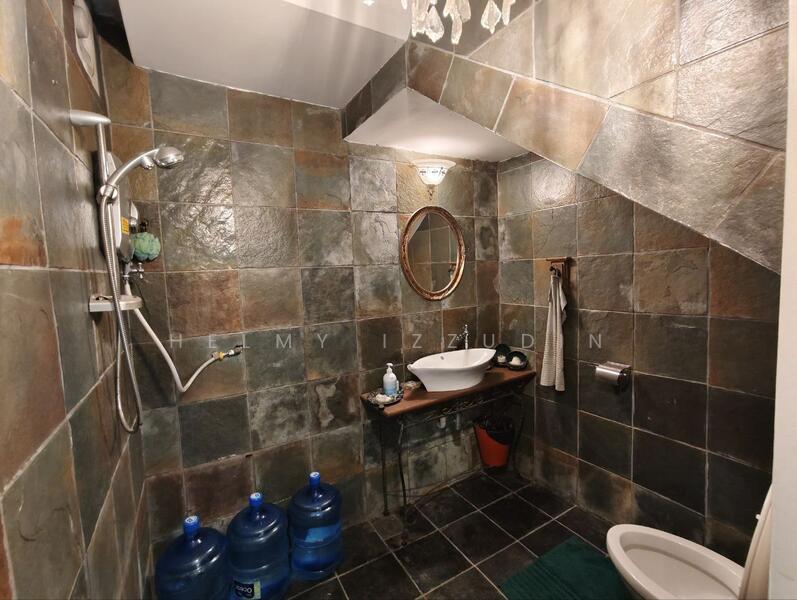 Condominium for Sale at Villa Kelab Ukay, Bukit Antarabangsa - HELMY IZZUDIN - Bathroom - PropertyGuru.com.my