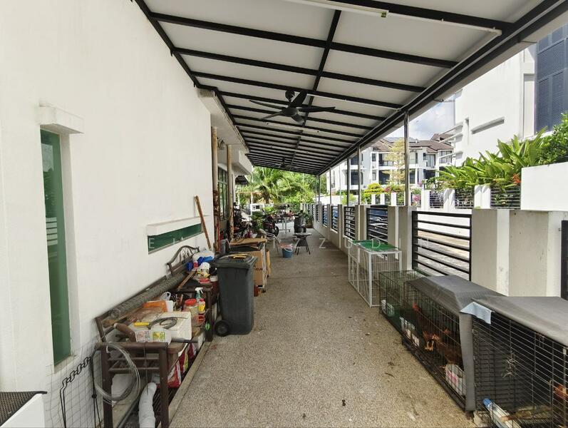 3-storey Terraced House for Sale in Sepang (Selangor) - HELMY IZZUDIN - Exterior - PropertyGuru.com.my