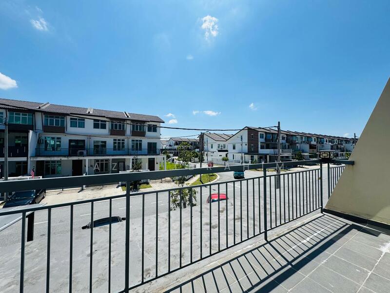 3-storey Terraced House for Sale in Taman Kundang Jaya (Rawang) - Azli Ibrahim - Exterior - PropertyGuru.com.my