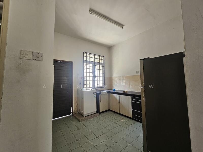 Rumah Teres 2 Tingkat untuk Dijual di Seri Kembangan (Selangor) - Allister Seow - Kitchen - PropertyGuru.com.my