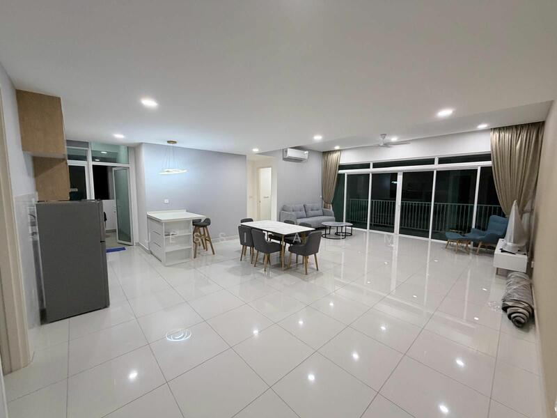 Ferringhi Residence 2 untuk Untuk Disewa - RM 3,200 /bulan, Apr 2026 - Living Room - PropertyGuru.com.my