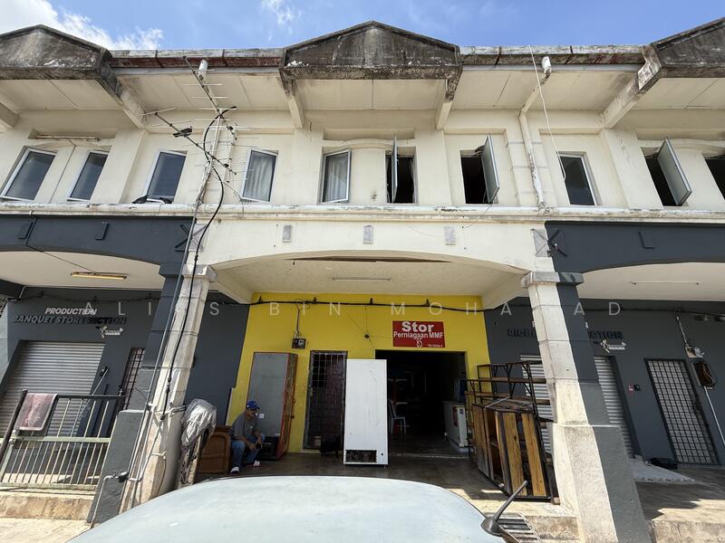 Untuk Dijual - Shoplot 2 Tingkat di Taman Desa Pusu Tiga, Gong Badak, Terengganu