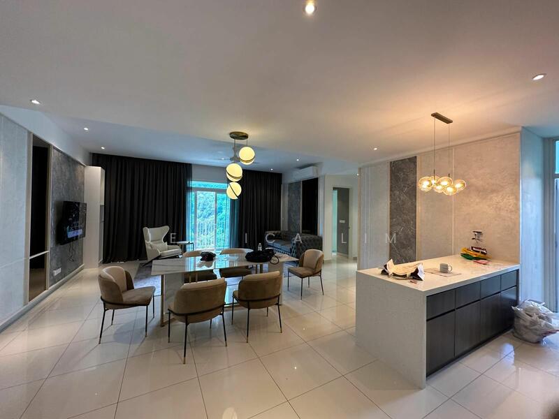 Ferringhi Residence 2 untuk Untuk Disewa - RM 3,000 /bulan, Apr 2026 - Living Room - PropertyGuru.com.my