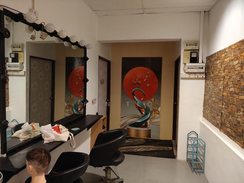 Shop / Office for Rent in Taman Pekaka (Sungai Dua) - Pen Teo - Corridor - PropertyGuru.com.my